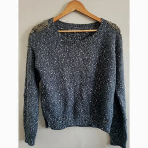 Guess Sweater Women's Small Gray Mettalic Knit Beaded Shoulders Textured